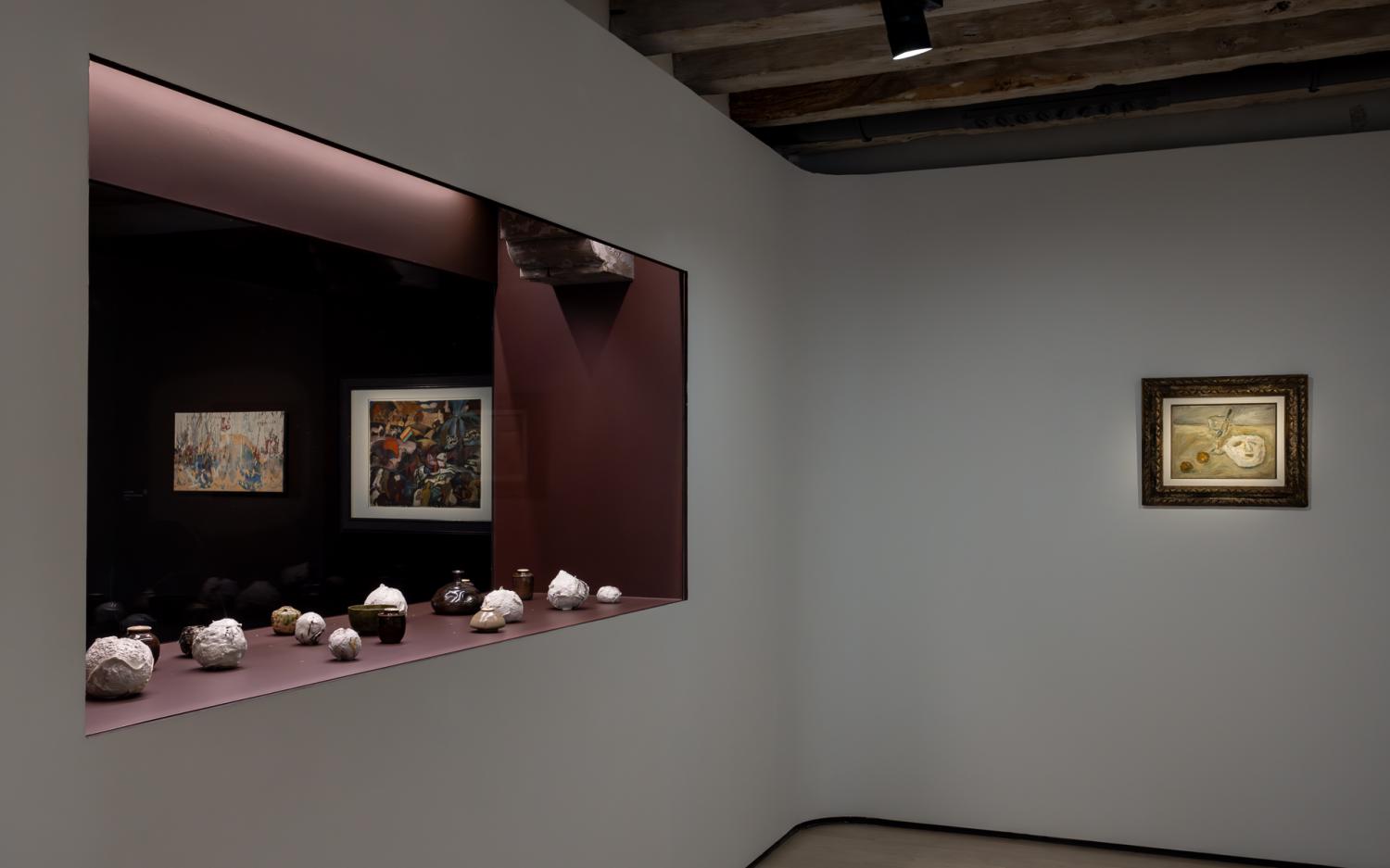 Pauline Bazignan, Ni fleurs ni batailles, musée d'Art moderne de Fontevraud Pauline Bazignan, Ni fleurs ni batailles, musée d'Art moderne de Fontevraud