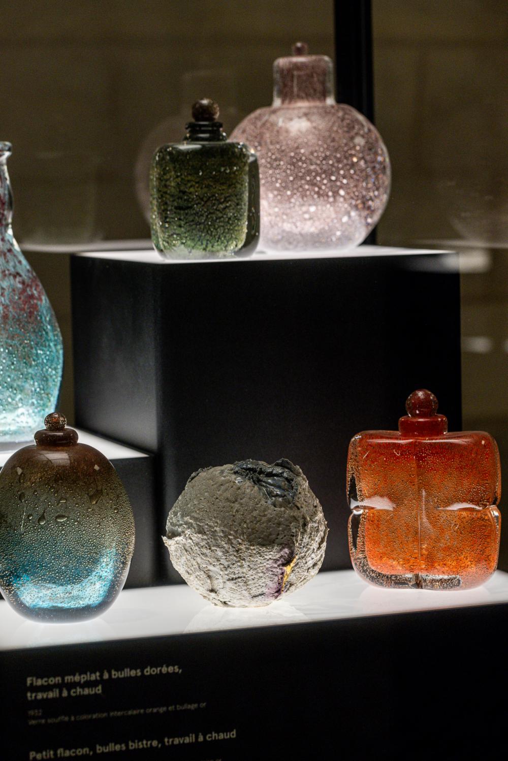 Pauline Bazignan / Maurice Marinot, Ni fleurs ni batailles, musée d'Art moderne de Fontevraud Pauline Bazignan / Maurice Marinot, Ni fleurs ni batailles, musée d'Art moderne de Fontevraud